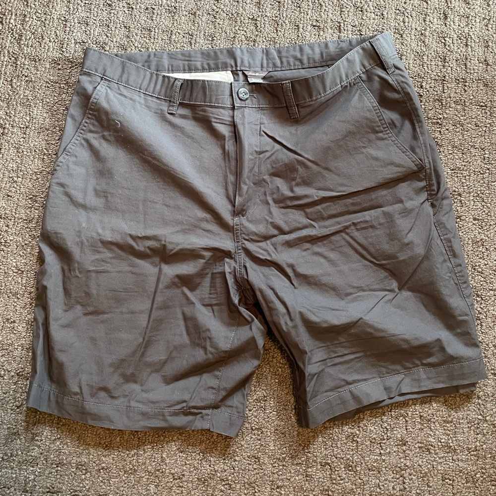 Men’s Eddie Bauer grey shorts size 36